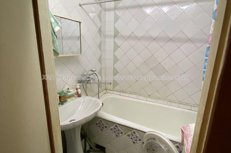 Продам квартиру, Фесенковский въезд , 2  ком., 52 м², косметический ремонт 