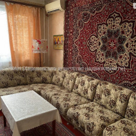Продам квартиру, Фесенковский въезд , 2  ком., 52 м², косметический ремонт