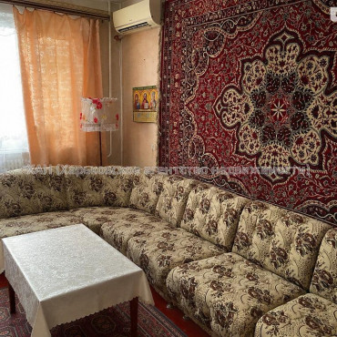Продам квартиру, Фесенковский въезд , 2  ком., 52 м², косметический ремонт 