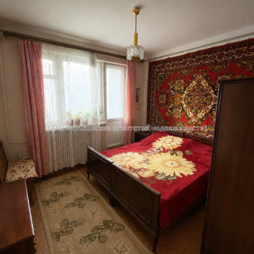 Продам квартиру, Фесенковский въезд , 2  ком., 52 м², косметический ремонт 