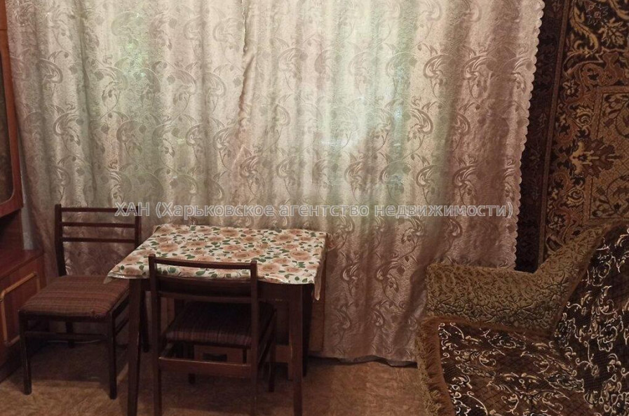Продам квартиру, Ньютона ул. , 1 кім., 18.50 м², советский ремонт 
