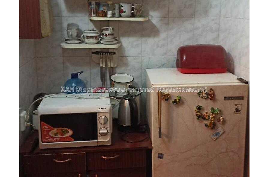 Продам квартиру, Ньютона ул. , 1 кім., 18.50 м², советский ремонт 