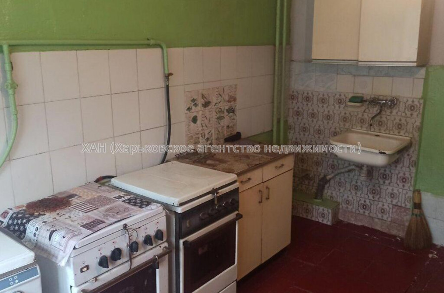 Продам квартиру, Ньютона ул. , 1 кім., 18.50 м², советский ремонт 