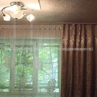 Продам квартиру, Ньютона ул. , 1 кім., 18.50 м², советский ремонт 