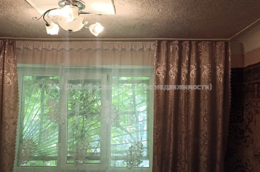 Продам квартиру, Ньютона ул. , 1 кім., 18.50 м², советский ремонт 
