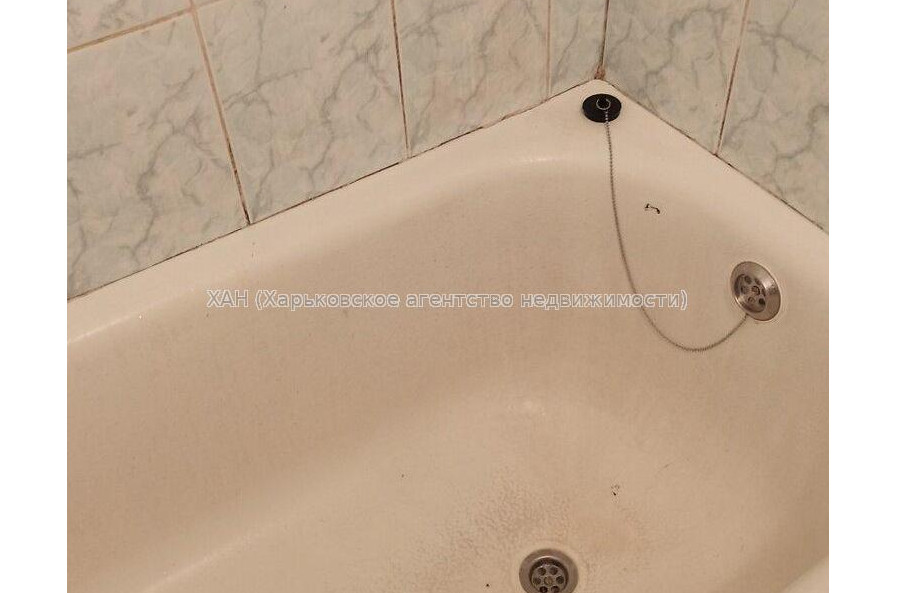 Продам квартиру, Ньютона ул. , 1 кім., 18.50 м², советский ремонт 