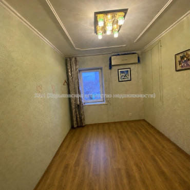 Продам квартиру, Чеботарская ул. , 2 кім., 32 м², косметический ремонт 