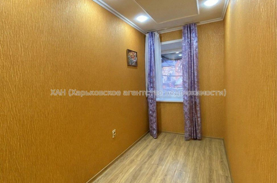 Продам квартиру, Чеботарская ул. , 2 кім., 32 м², косметический ремонт 