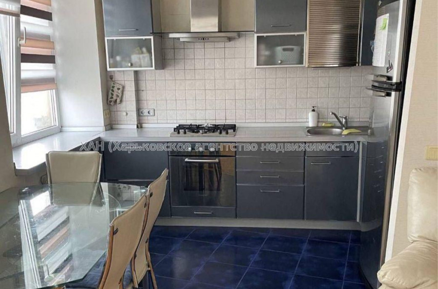 Продам квартиру, Армянский пер. , 2  ком., 58 м², советский ремонт 