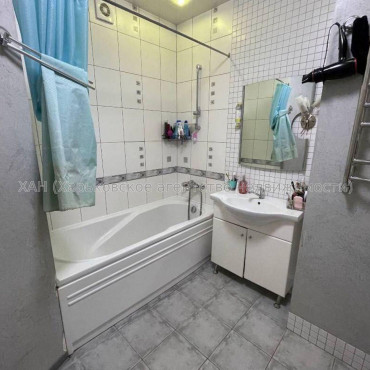 Продам квартиру, Армянский пер. , 2  ком., 58 м², советский ремонт 