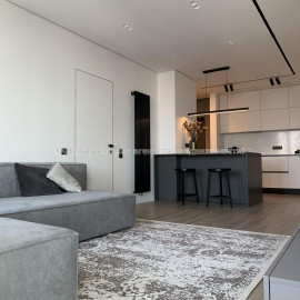 Продам квартиру, Юбилейный просп. , 3  ком., 77 м², авторский дизайн