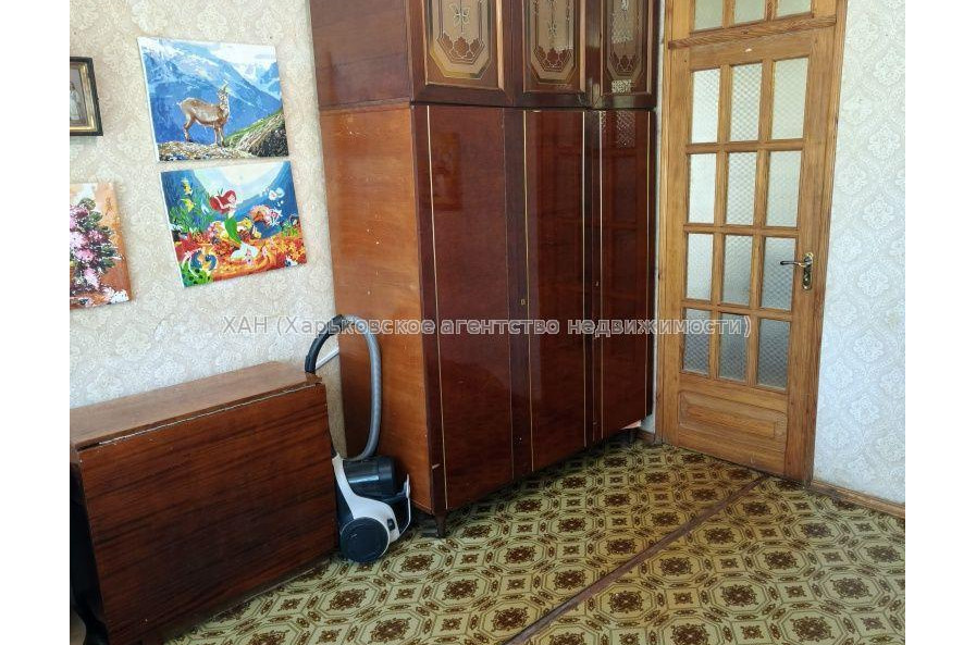 Продам квартиру, Астрономическая ул. , 2 кім., 52 м², косметический ремонт 