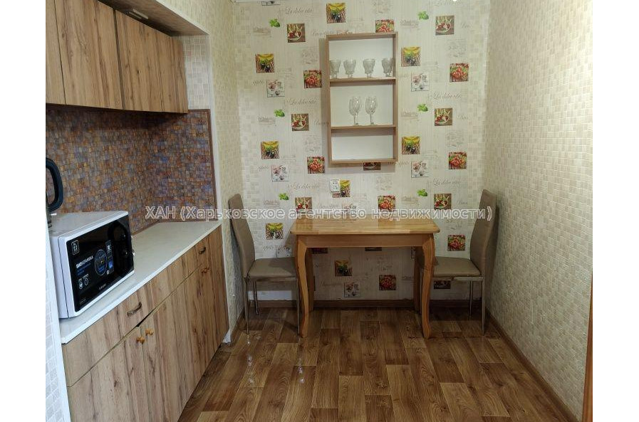 Продам квартиру, Астрономическая ул. , 2 кім., 52 м², косметический ремонт 