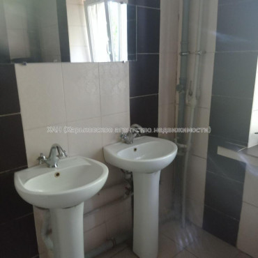 Продам квартиру, Астрономическая ул. , 2 кім., 52 м², косметический ремонт 