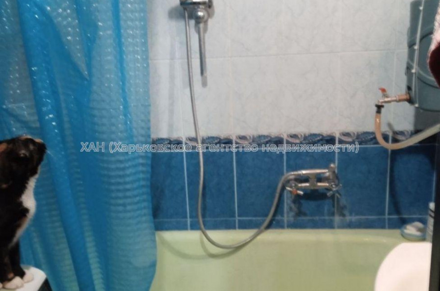 Продам квартиру, Метростроителей ул. , 3  ком., 72 м², капитальный ремонт 