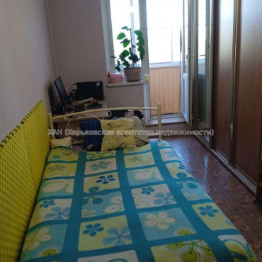 Продам квартиру, Метростроителей ул. , 3  ком., 72 м², капитальный ремонт 