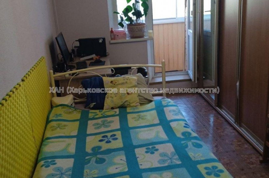 Продам квартиру, Метростроителей ул. , 3  ком., 72 м², капитальный ремонт 
