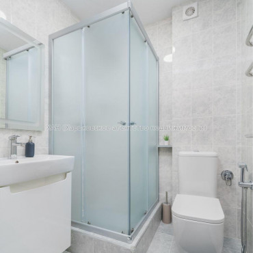 Продам квартиру, Салтовское шоссе , 5 кім., 118 м², евроремонт 