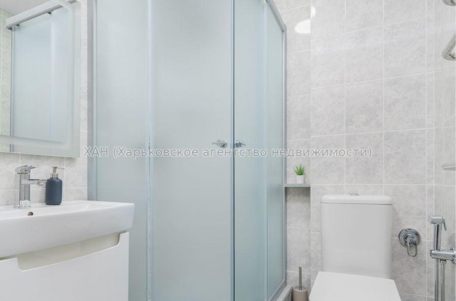 Продам квартиру, Салтовское шоссе , 5 кім., 118 м², евроремонт 