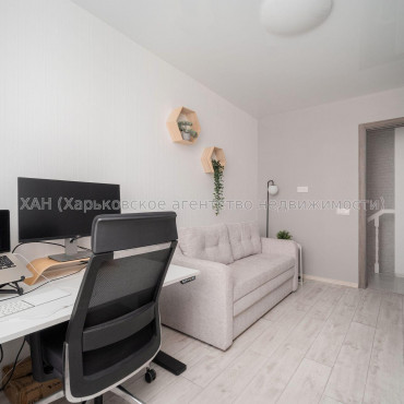 Продам квартиру, Салтовское шоссе , 5 кім., 118 м², евроремонт 