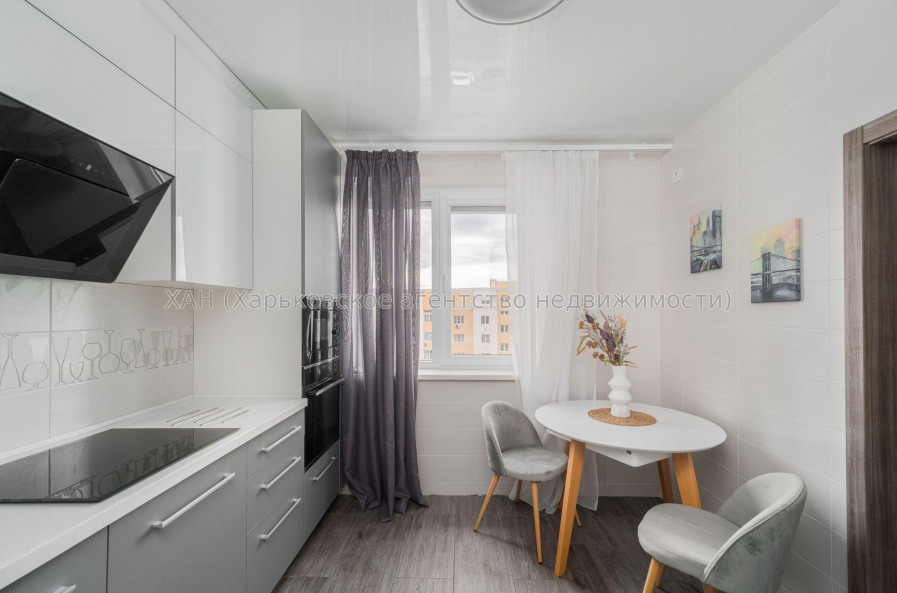 Продам квартиру, Салтовское шоссе , 5 кім., 118 м², евроремонт 
