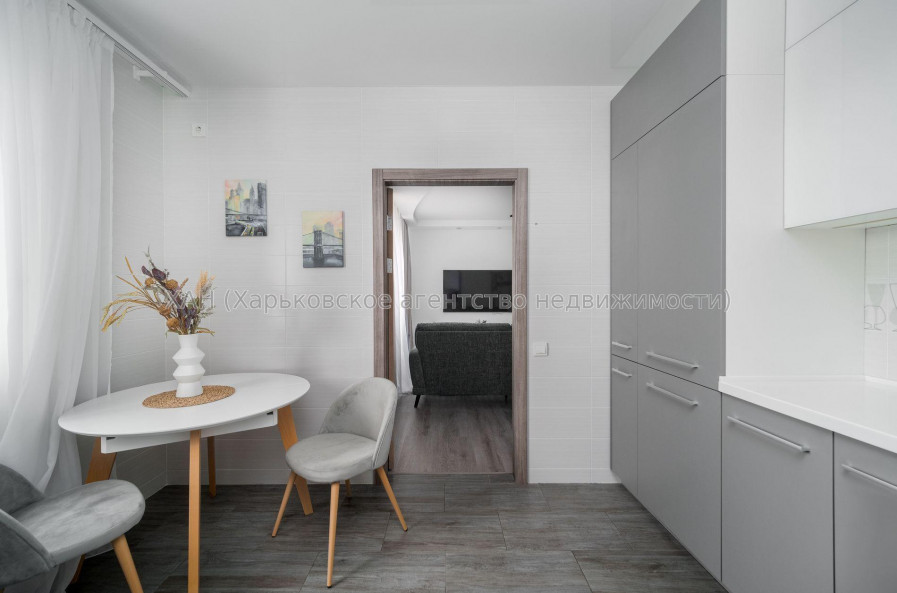Продам квартиру, Салтовское шоссе , 5 кім., 118 м², евроремонт 