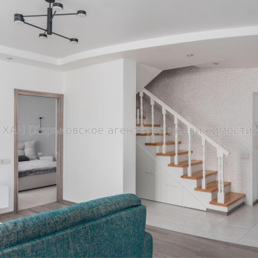 Продам квартиру, Салтовское шоссе , 5 кім., 118 м², евроремонт 