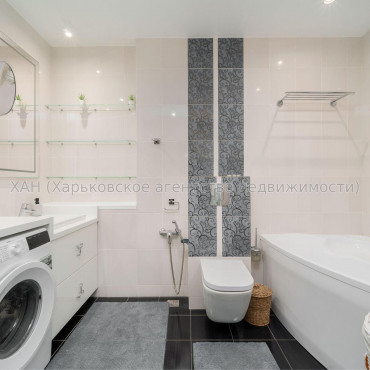 Продам квартиру, Салтовское шоссе , 5 кім., 118 м², евроремонт 