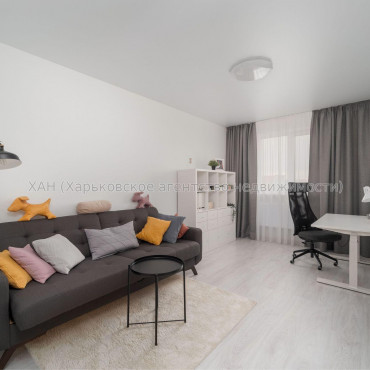 Продам квартиру, Салтовское шоссе , 5 кім., 118 м², евроремонт 