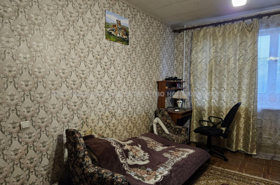 Продам квартиру, Гвардейцев Широнинцев ул. , 1  ком., 38.90 м², советский ремонт 
