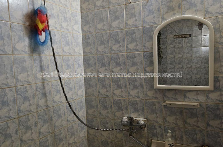 Продам квартиру, Гвардейцев Широнинцев ул. , 1  ком., 38.90 м², советский ремонт 