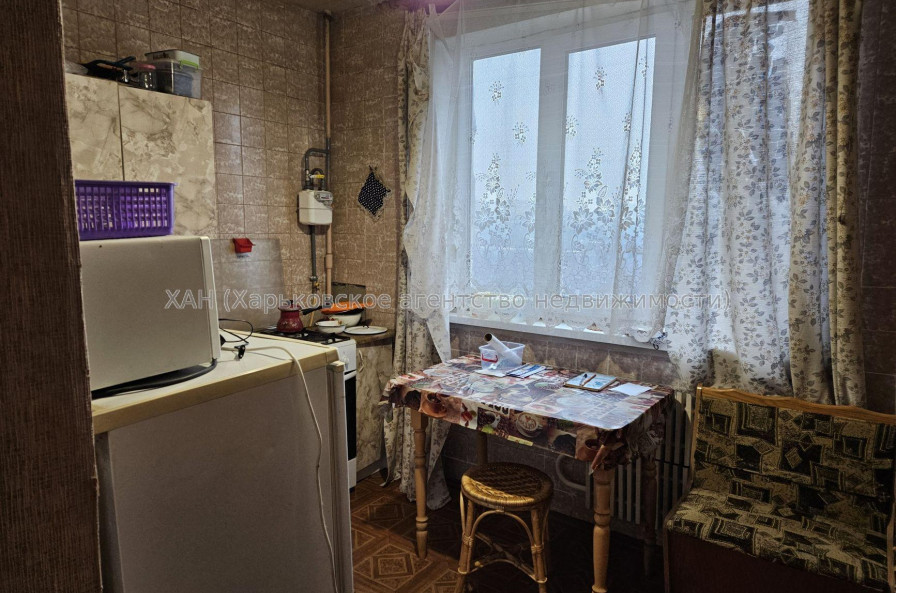Продам квартиру, Гвардейцев Широнинцев ул. , 1  ком., 38.90 м², советский ремонт 