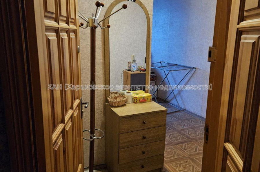 Продам квартиру, Гвардейцев Широнинцев ул. , 1  ком., 38.90 м², советский ремонт 