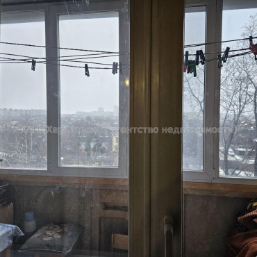 Продам квартиру, Гвардейцев Широнинцев ул. , 1  ком., 38.90 м², советский ремонт 