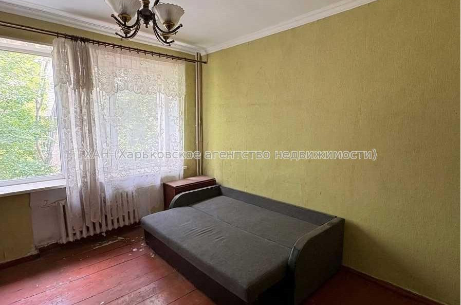 Продам квартиру, Библика ул. , 1  ком., 27.60 м², советский ремонт 