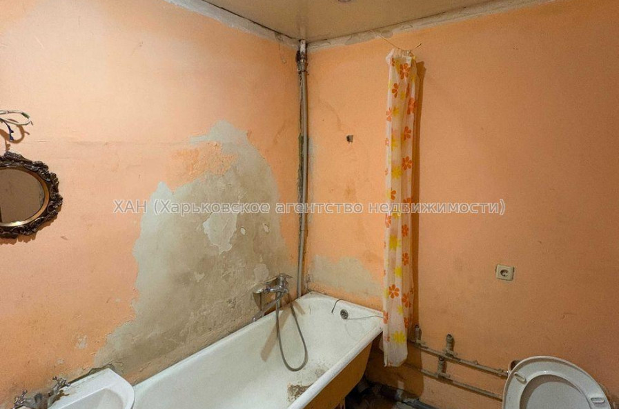 Продам квартиру, Библика ул. , 1  ком., 27.60 м², советский ремонт 