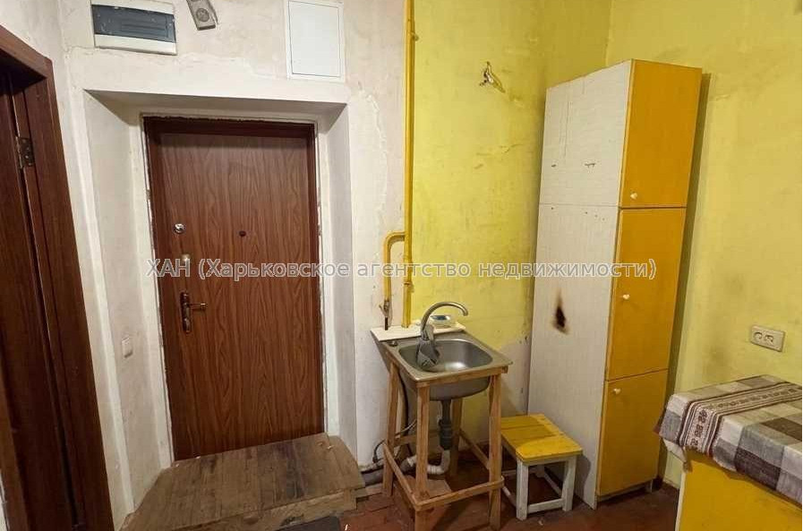 Продам квартиру, Библика ул. , 1  ком., 27.60 м², советский ремонт 