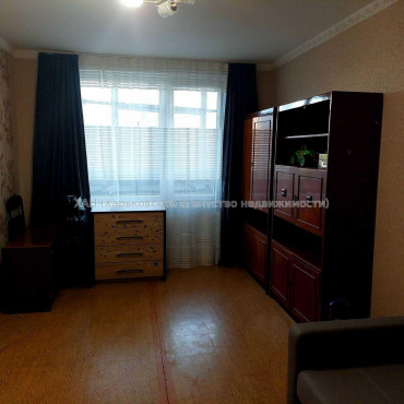 Продам квартиру, Валентиновская ул. , 2  ком., 45 м², косметический ремонт 