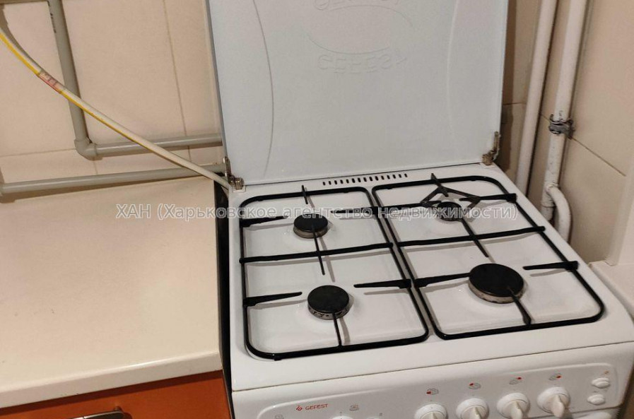 Продам квартиру, Сергея Тимошенко ул. , 1  ком., 30.40 м², советский ремонт 