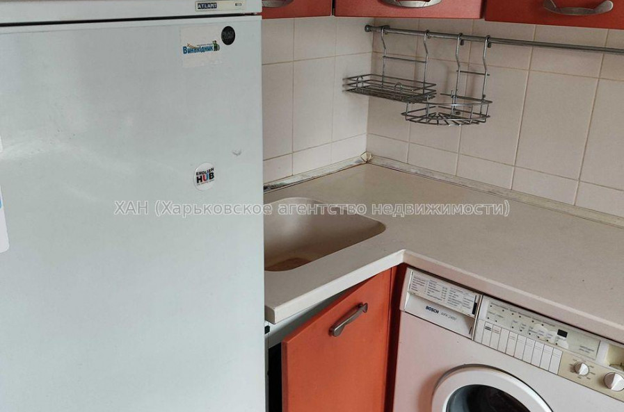 Продам квартиру, Сергея Тимошенко ул. , 1  ком., 30.40 м², советский ремонт 