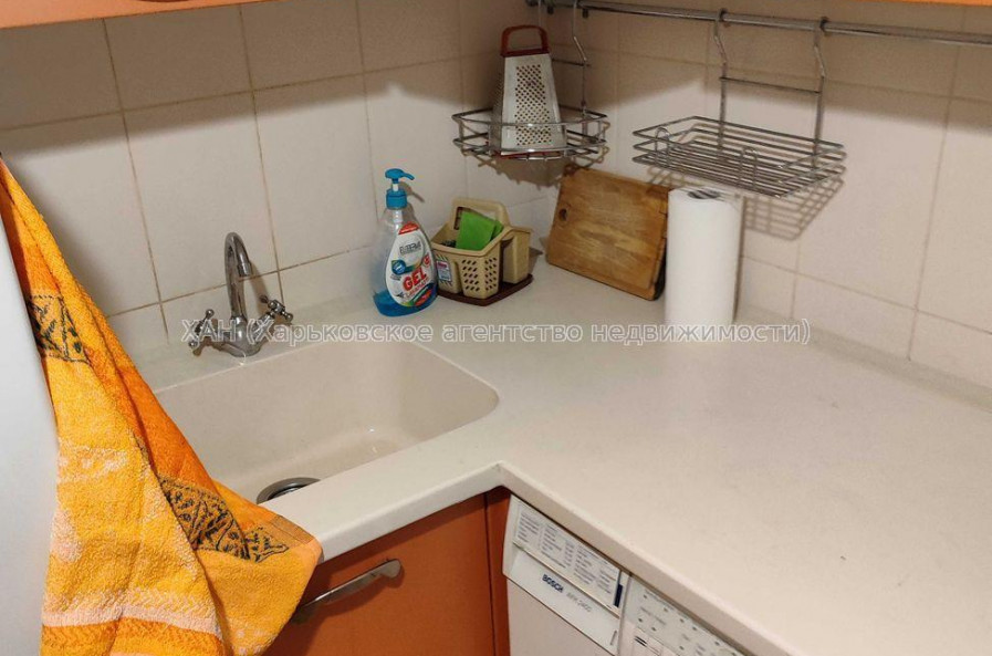 Продам квартиру, Сергея Тимошенко ул. , 1  ком., 30.40 м², советский ремонт 