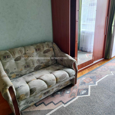 Продам квартиру, Сергея Тимошенко ул. , 1  ком., 30.40 м², советский ремонт 