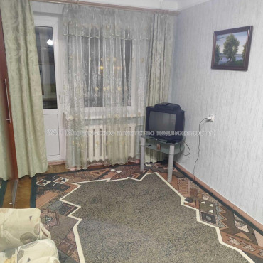 Продам квартиру, Сергея Тимошенко ул. , 1  ком., 30.40 м², советский ремонт 