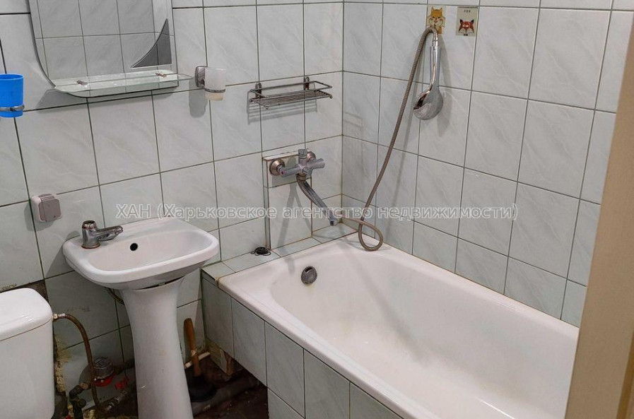 Продам квартиру, Сергея Тимошенко ул. , 1  ком., 30.40 м², советский ремонт 