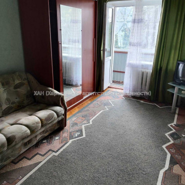 Продам квартиру, Сергея Тимошенко ул. , 1  ком., 30.40 м², советский ремонт 