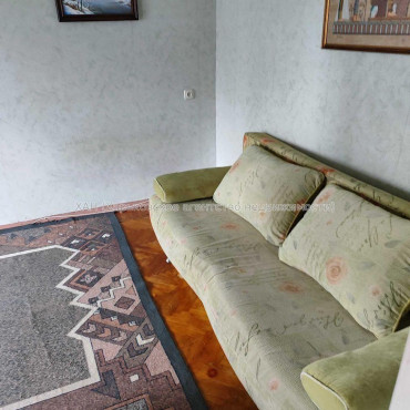 Продам квартиру, Сергея Тимошенко ул. , 1  ком., 30.40 м², советский ремонт 