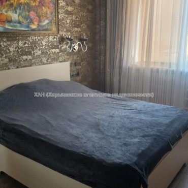 Продам квартиру, Зубарева Александра ул. , 3 кім., 64.40 м², советский ремонт 