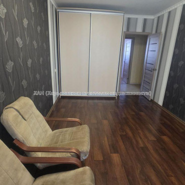 Продам квартиру, Зубарева Александра ул. , 3 кім., 64.40 м², советский ремонт 