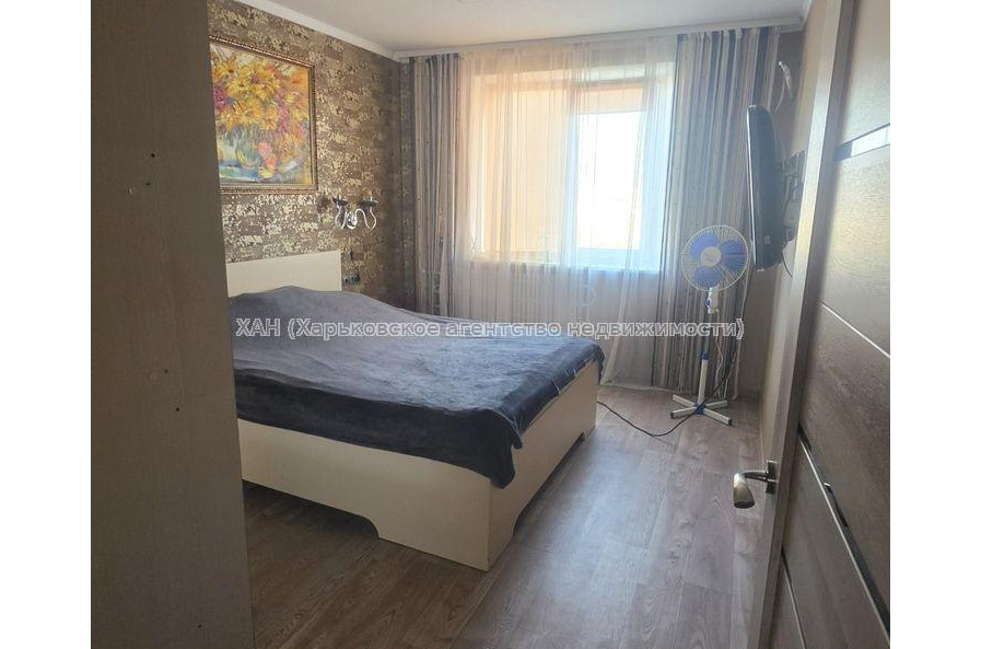 Продам квартиру, Зубарева Александра ул. , 3 кім., 64.40 м², советский ремонт 