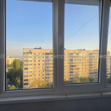 Продам квартиру, Зубарева Александра ул. , 3 кім., 64.40 м², советский ремонт 